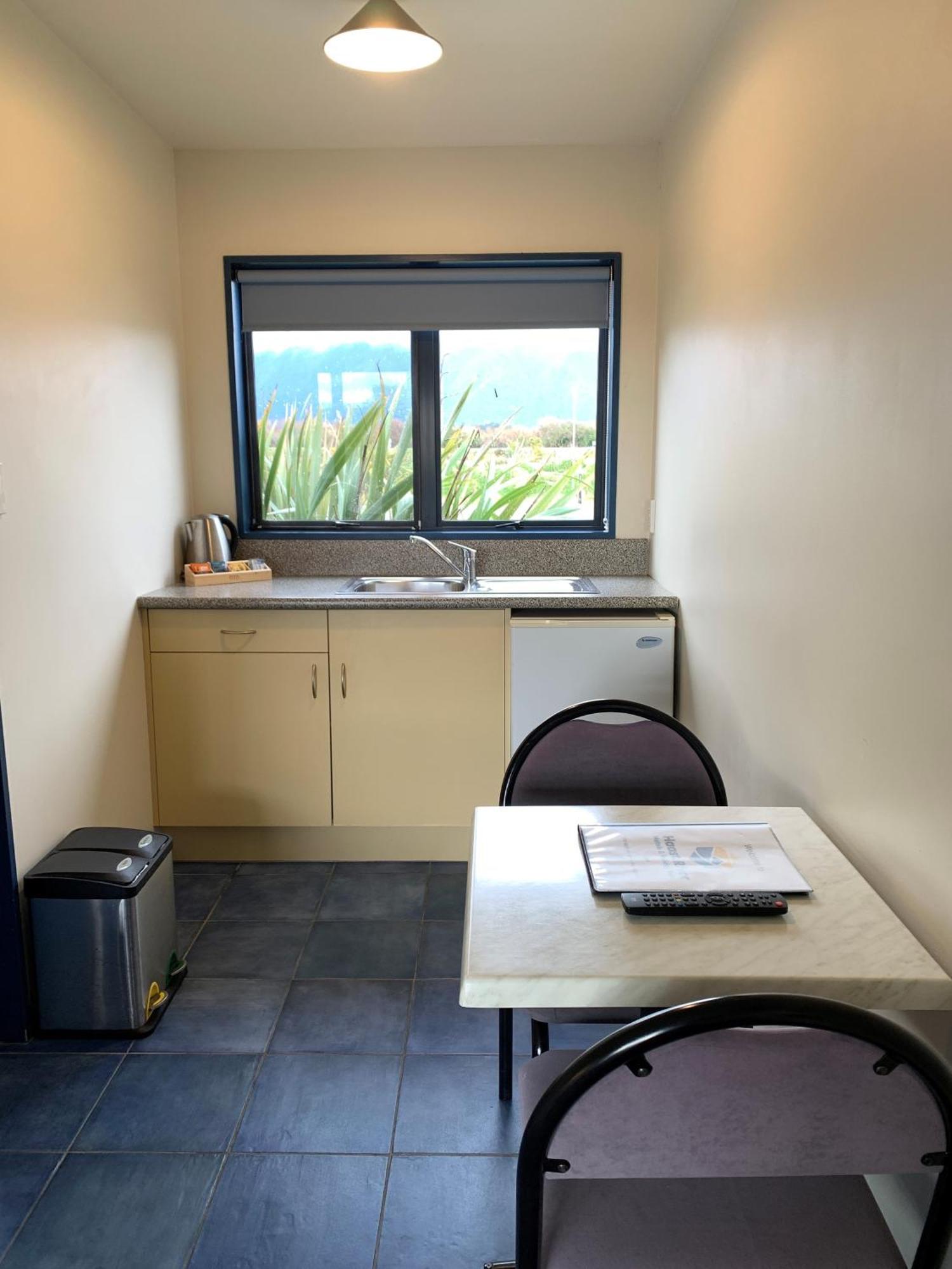 Haast River Motels & Holiday Park Екстериор снимка