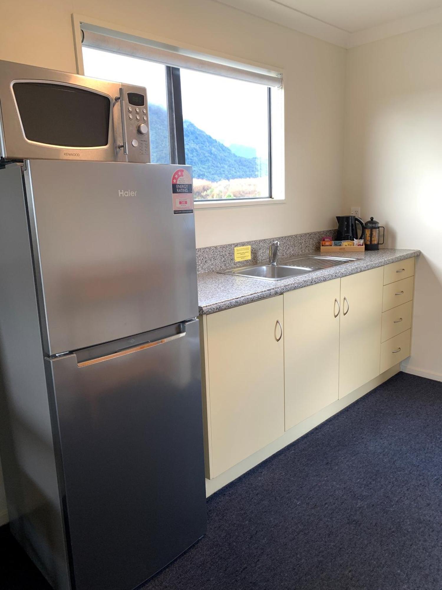 Haast River Motels & Holiday Park Екстериор снимка